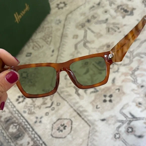 Prada amber Tortoiseshell Sunglasses, current - Picture 5 of 8